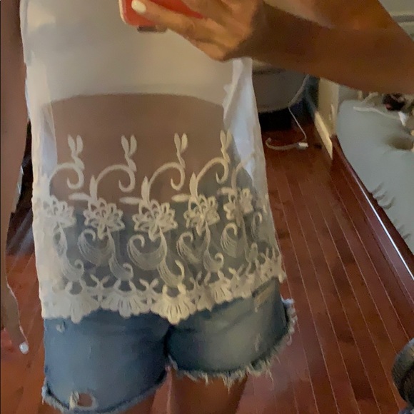 Gorgeous whit sheer shirt - Picture 3 of 4